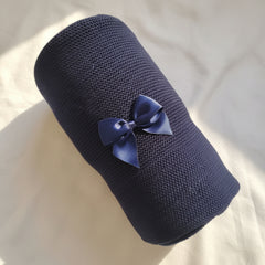 Couverture avec lacets bleu marine